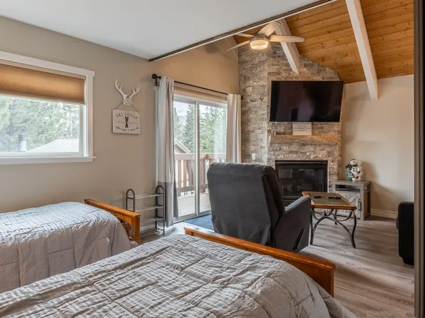 141 Lakeview Blvd #15, Mammoth Lakes, CA 93546