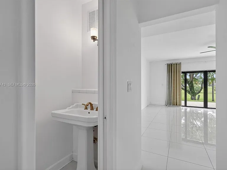 8875 SW 62nd Ter #10-D — Photo 18