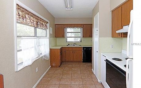 1st image of 532 Crooked Lake Dr N