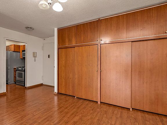 5th image of 15038 Union Tpke APT 2H