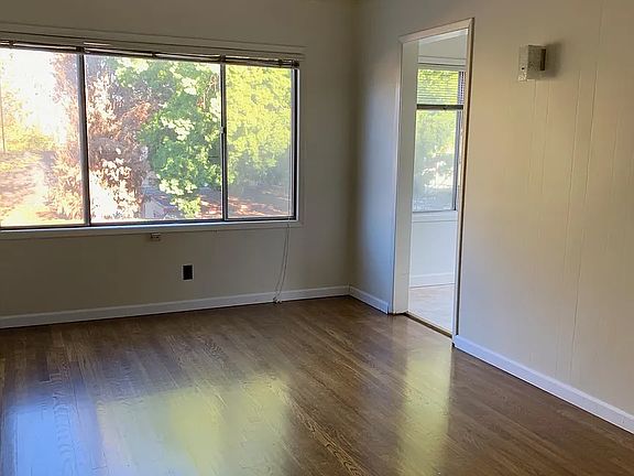 4th image of 782 N 1st St APT 6