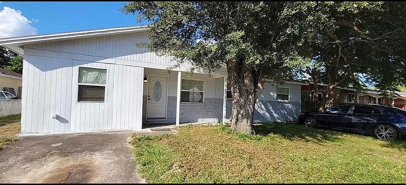1st image of 2075 Balfour Cir
