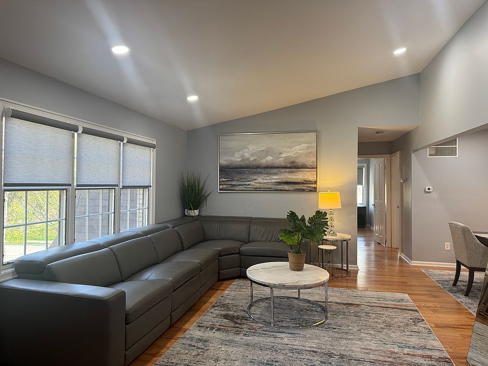 1st image of 50 Falls Bridge Dr #50