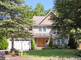 710 Timber Ln, Falls Church, VA 22046