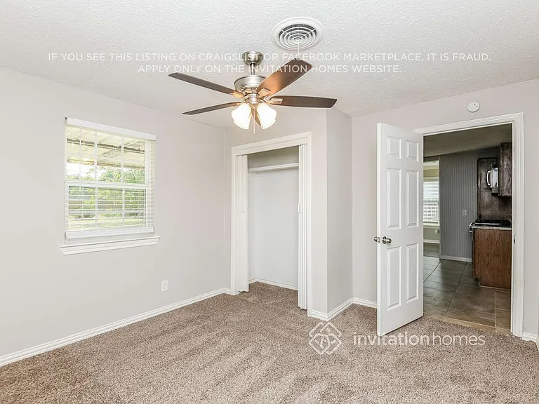 208 Ennis St — Photo 11