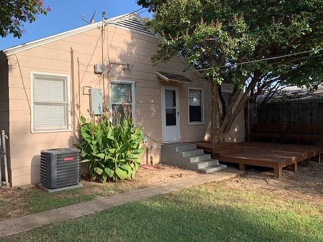 2nd image of 3205 Sandage Ave