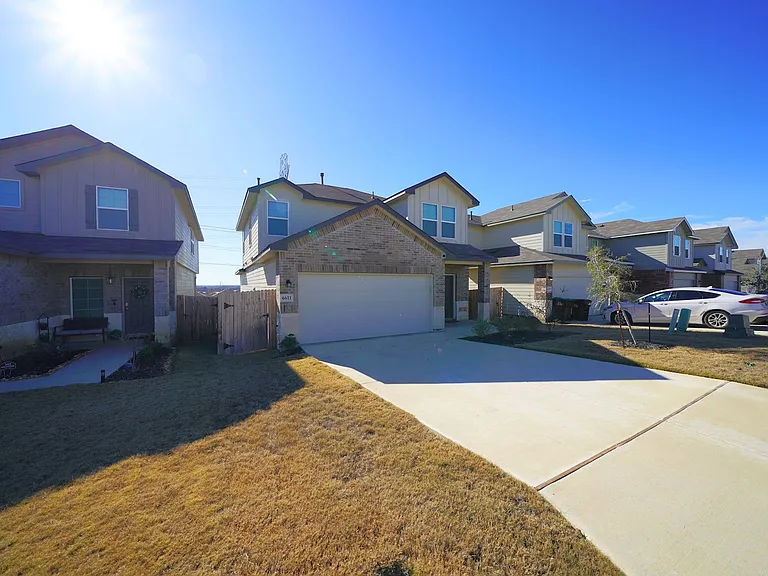 6611 Copper King St — Photo 4