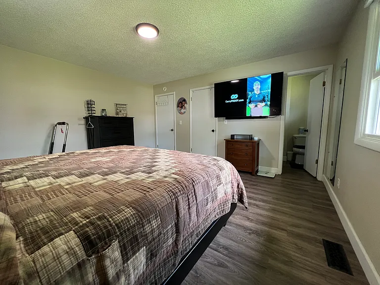 916 S Idaho Ave — Photo 6