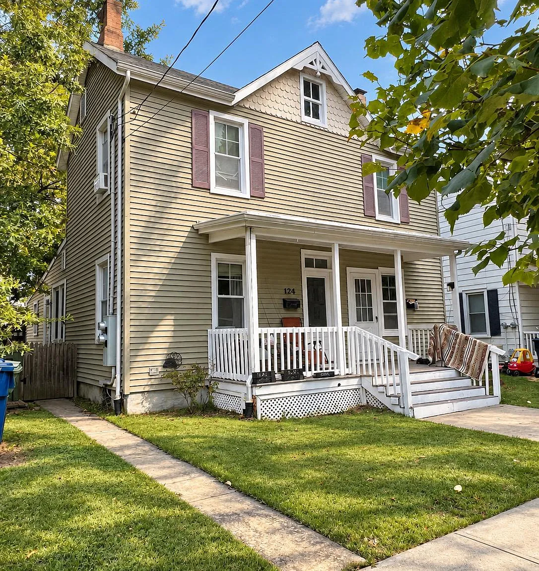 2 bed, 1.0 bath, 1578 sqft, $2,200 — Photo 2