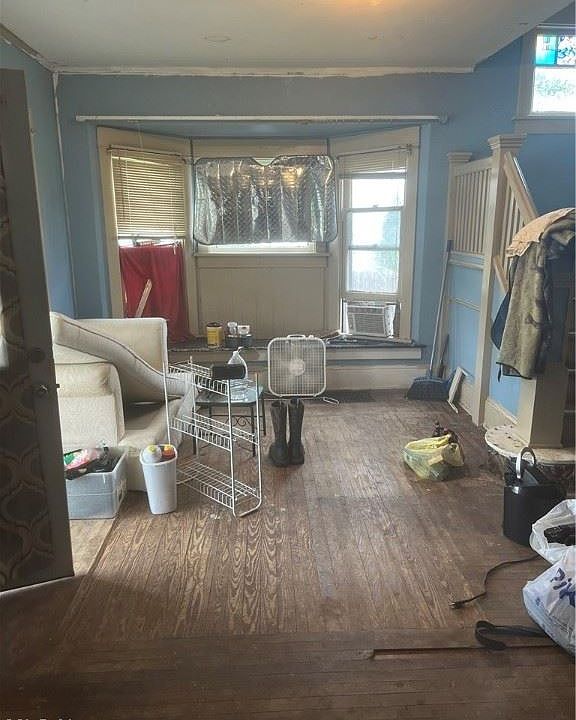 2nd image of 110 Helen Ave