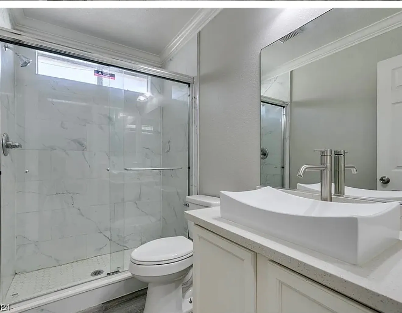 4 bed, 1952 sqft, $2,495 — Photo 2