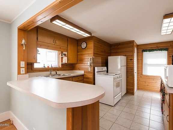 4th image of 212 Vail Ct