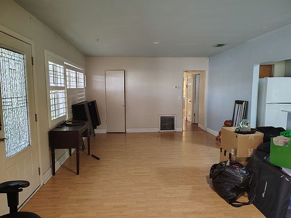 2nd image of 201 Orange Terrace Dr