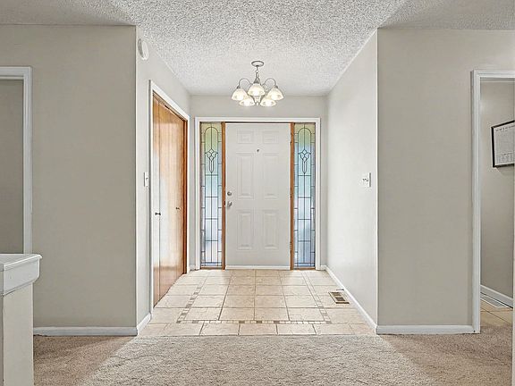 4th image of 1224 N Armstrong Ct