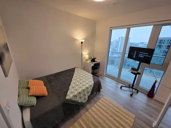 230 Simcoe St, Toronto, ON
