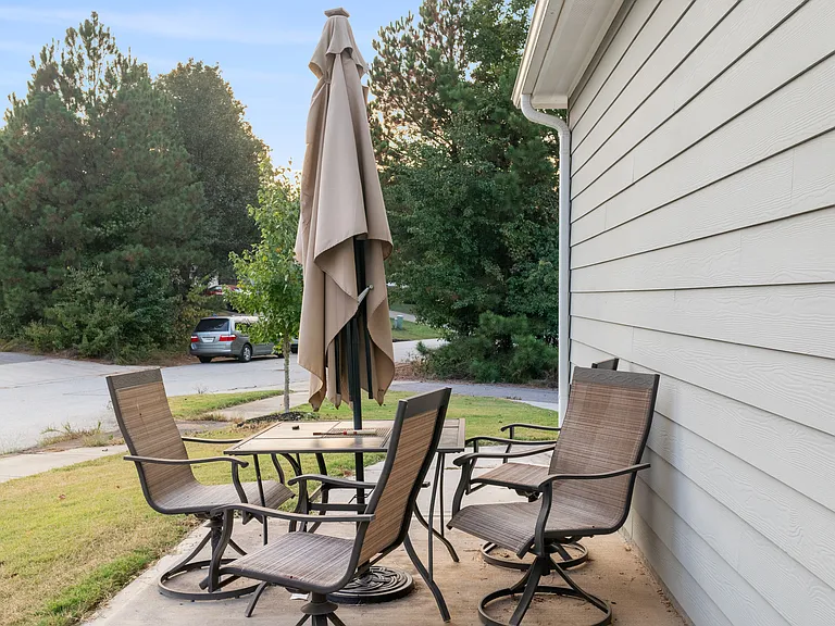1289 Towne Square Ct — Photo 24