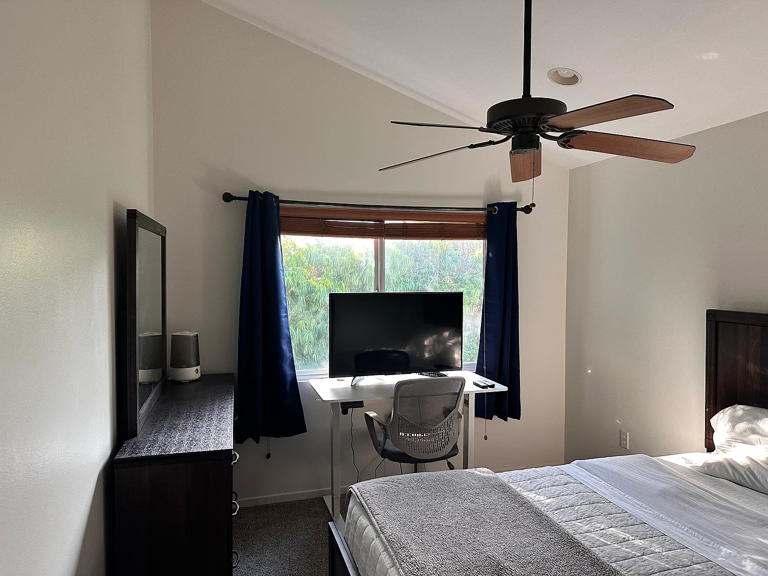 3 bed, 2593 sqft, $1,340 — Photo 2