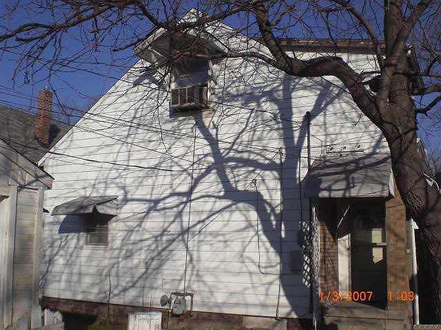 2nd image of 623 E Orange St