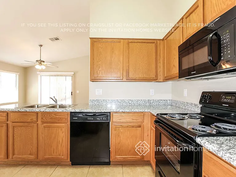 14228 N 149th Dr — Photo 9
