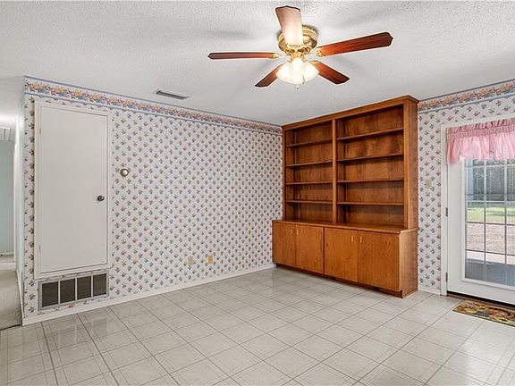 5th image of 1708 Andover Blvd