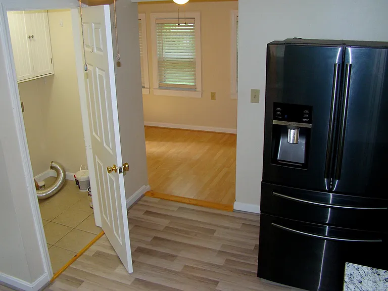 33 Norton St #1 — Photo 4