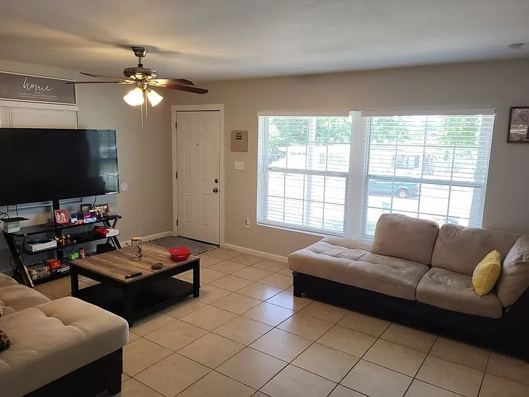 6108 N Hudson St — Photo 10
