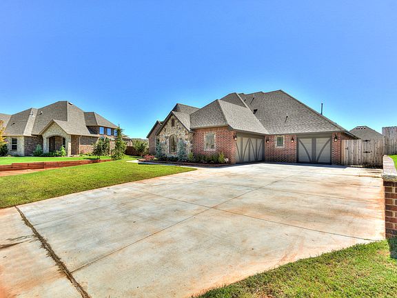 5th image of 1704 NW 198th St