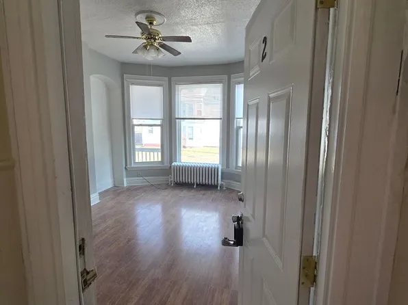 2439 8th Ave, Rock Island, IL 61201