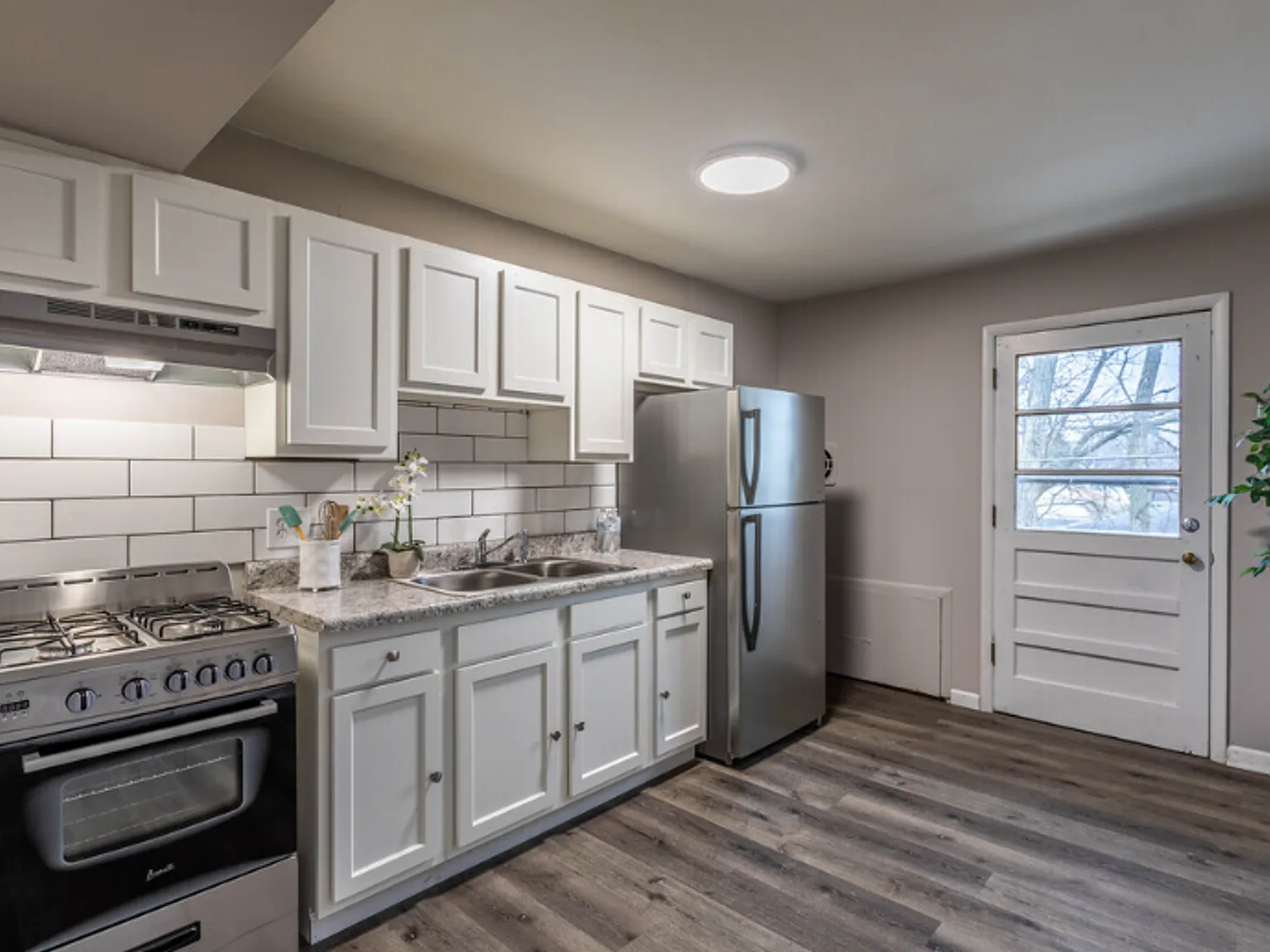 Highland Terrace Apartments — Photo 1