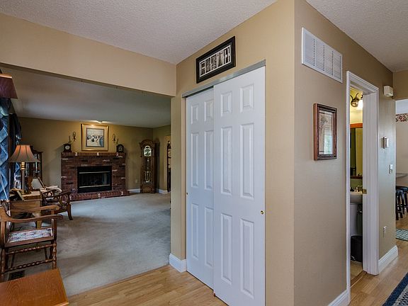 2nd image of 54 Windermere Dr