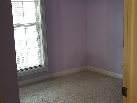 4th image of 63 Lynn Lee Dr