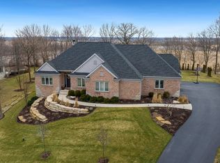 13150 Promontory Trl, Roscoe, IL 61073