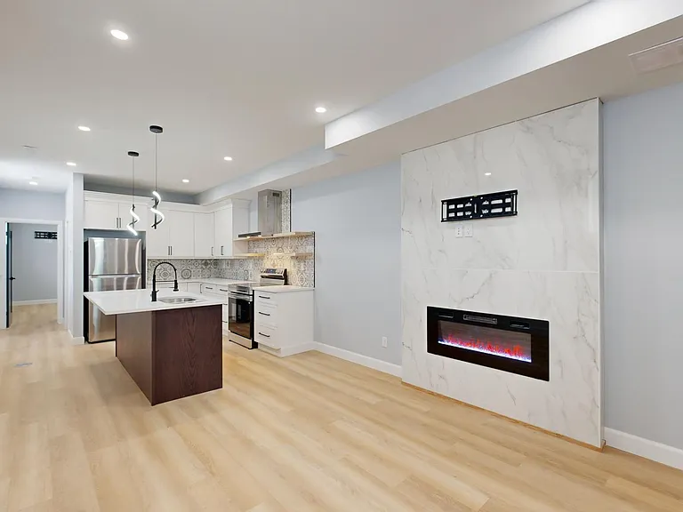 126 Price St #3 — Photo 6
