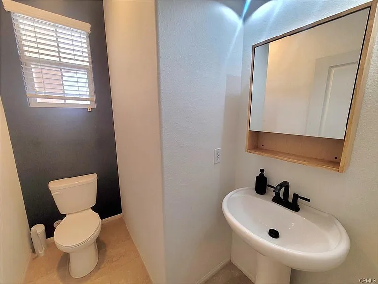 40955 Belleray Ave — Photo 17