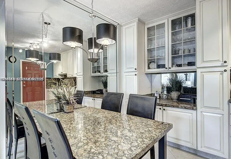 221 SE 9th Ave #112 — Photo 4