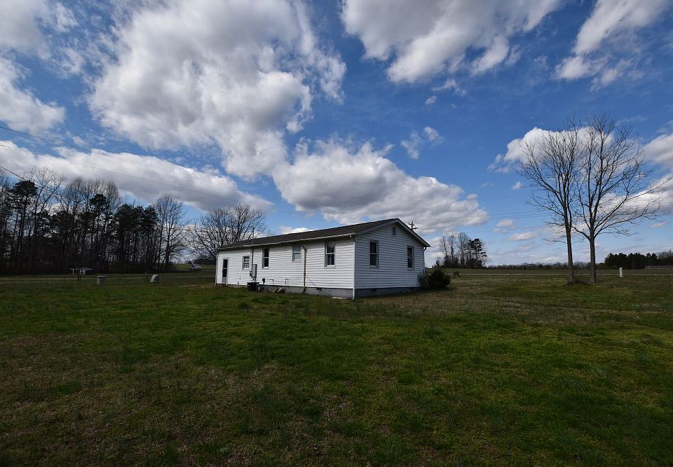 2nd image of 2789 Highway 55 W