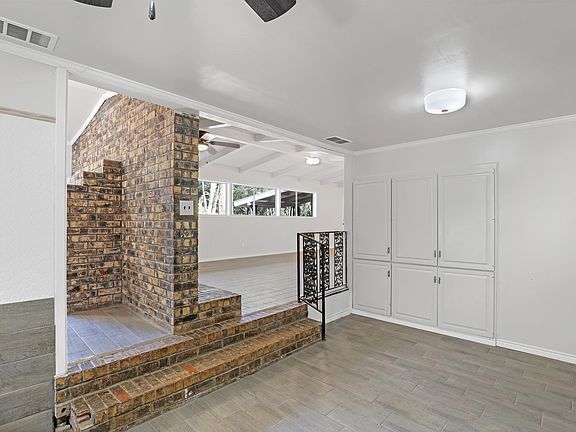 3rd image of 170 Devin St