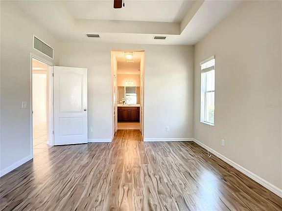 4th image of 11811 Forest Park Cir