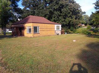 1090 Lake Dr, Arnold, MO 63010