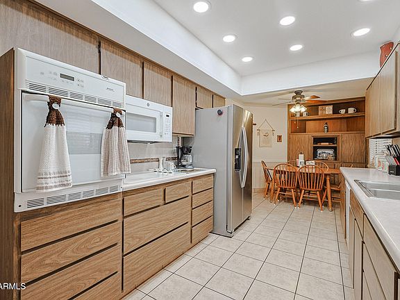 2nd image of 10305 W LOMA BLANCA Drive