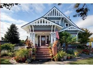 3211 Roland Dr, Santa Cruz, CA 95062