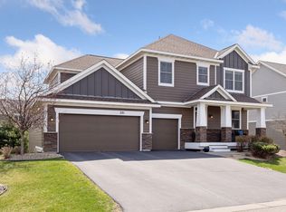 231 Prairie Way N, Bayport, MN 55003
