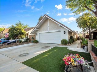 27013 Rio Bosque Dr, Santa Clarita, CA 91354