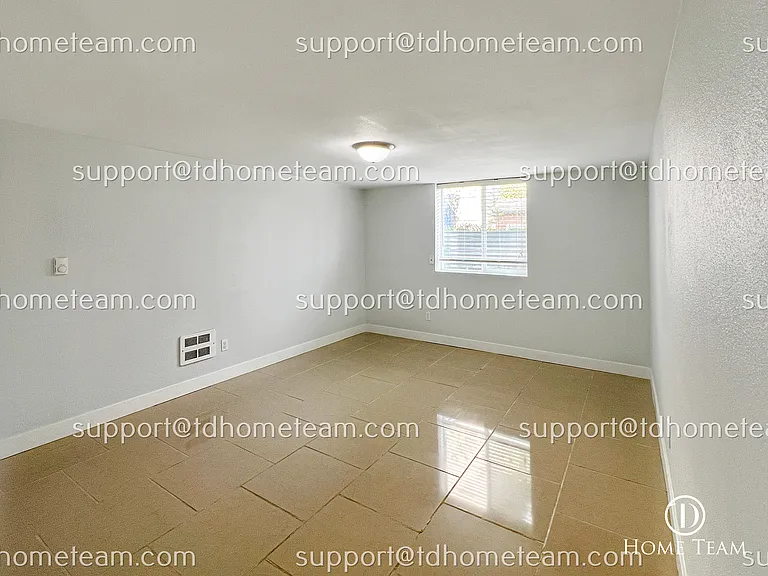 5302 S Pine St — Photo 6