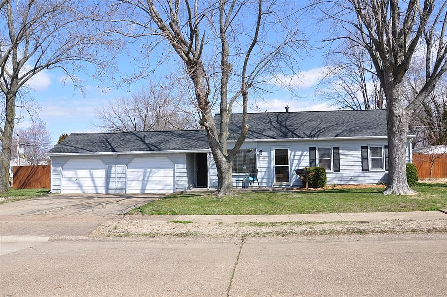 1st image of 525 Greenleaf Dr