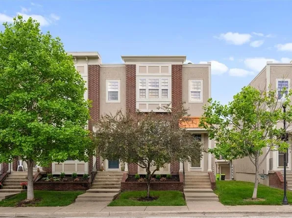 2906 Howell St, Kansas City, MO 64116