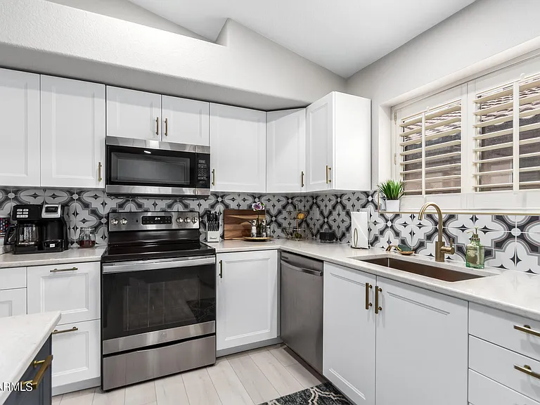 8820 W Kings Ave — Photo 13
