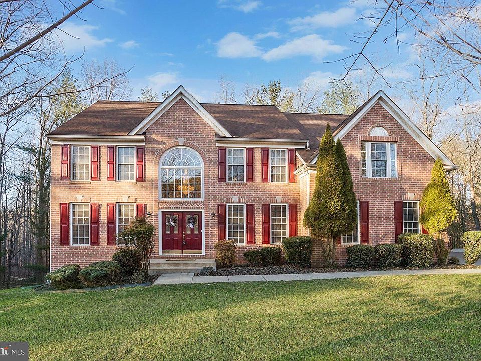 1st image of 12 Pine Hill Ct