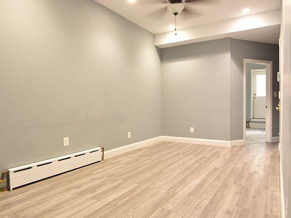 3rd image of 158 E 116th St #3B