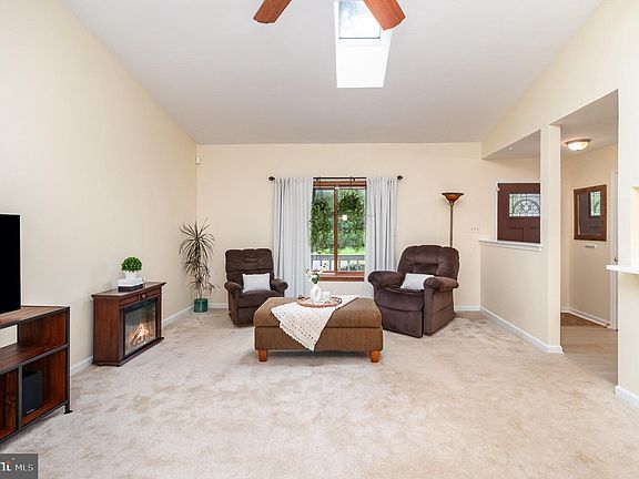 5th image of 4367 Sunset Ct